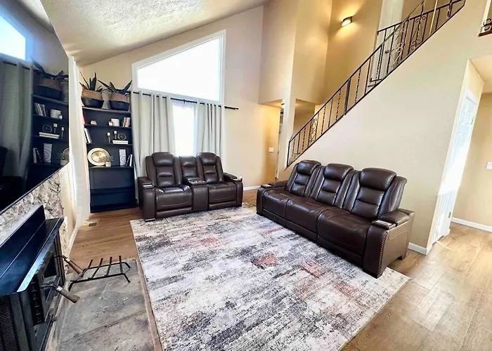 Cozy Cabin In The City Plus Gym